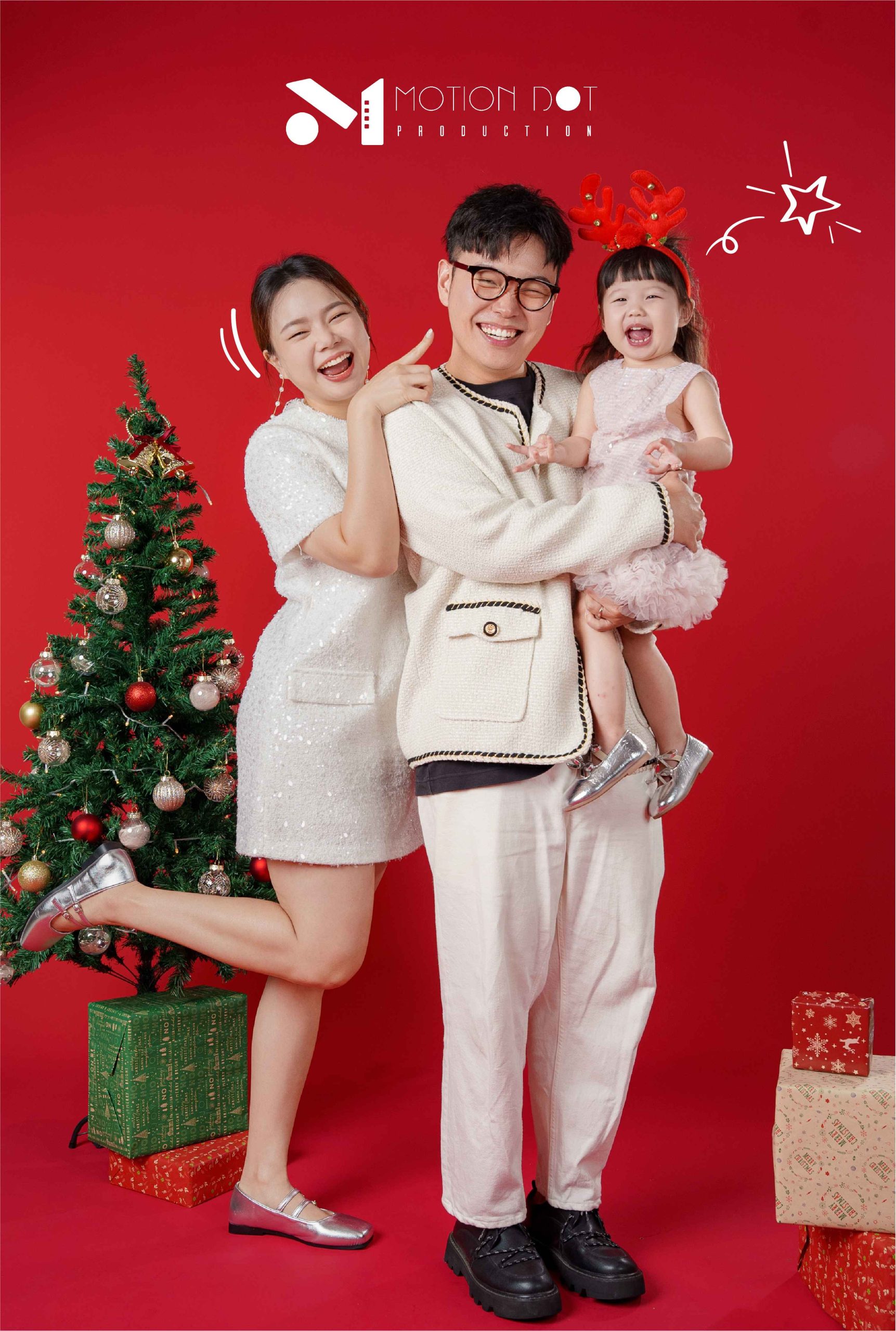 CHRISTMAS PROMO POST with design (1)_1_11zon